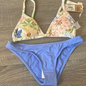 NWT brand new Billabong floral bikini swim suit